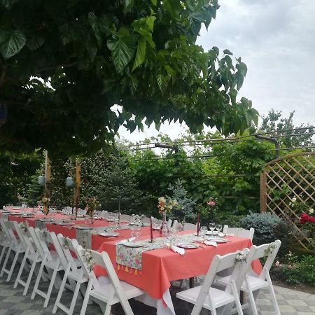 Hotel My Garden à Tbilissi Extérieur photo