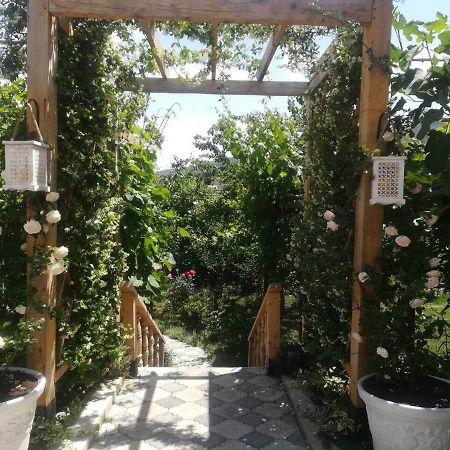 Hotel My Garden à Tbilissi Extérieur photo