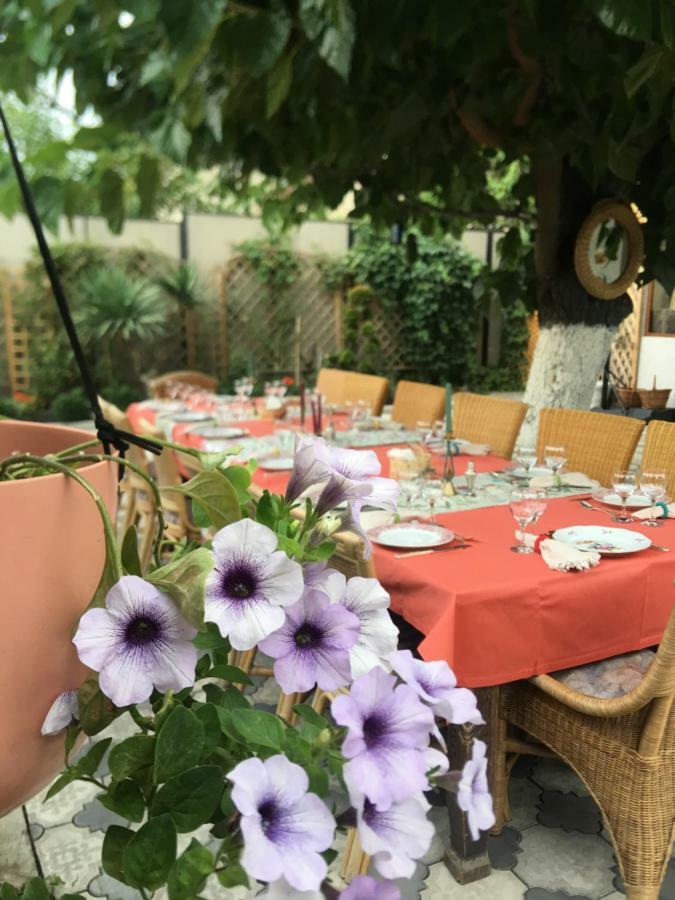 Hotel My Garden à Tbilissi Extérieur photo